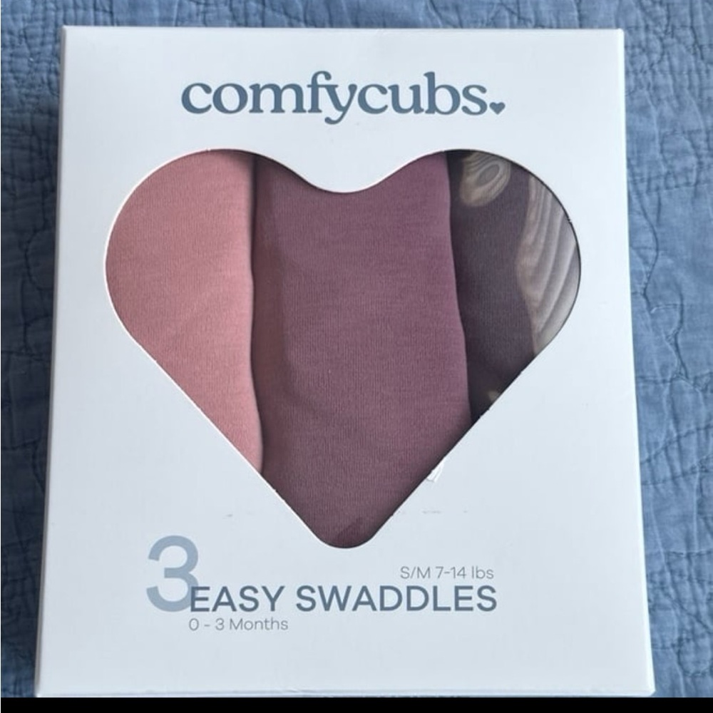 Comfy cub swaddles